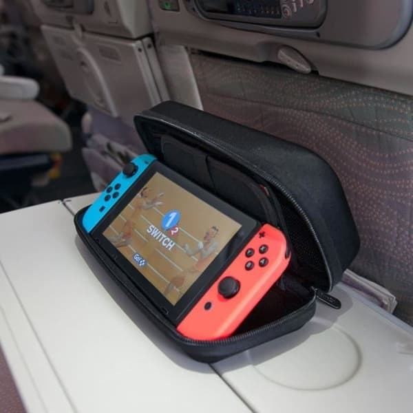 Kova matkakotelo suojapussi Nintendo Switchille - Musta