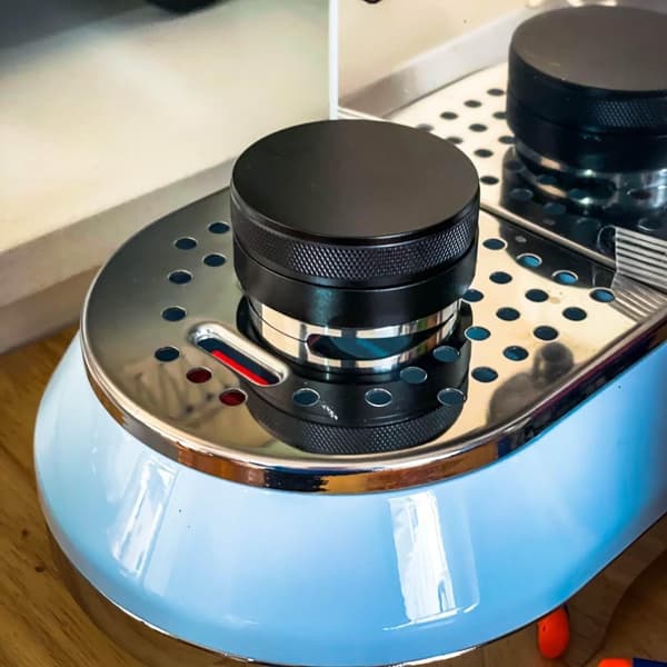 Kaffedispenser/nivelleringsværktøj, Kaffedispenser 51 mm, Kaffedistributionsværktøj