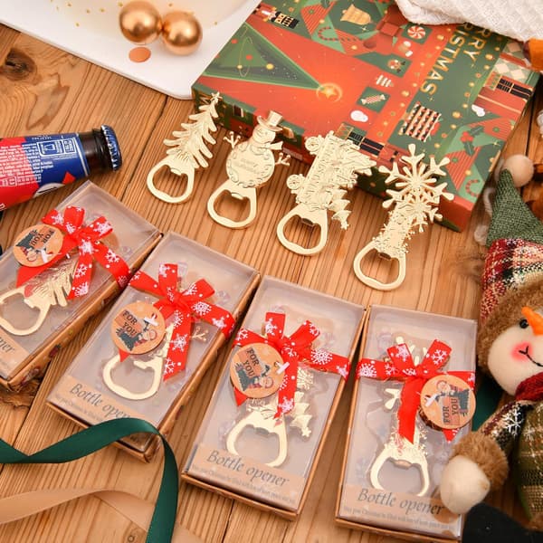 4 flaskeåbnere med juletema - perfekte til bryllupper, julefrokoster, julepynt og som minde.