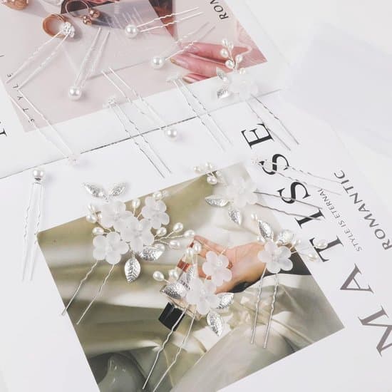 Bryllupshårtilbehørssæt – Perle- og Blomsterhårnåle – U-formet Rhinestone Hårnål – Til Brud og Brudepiger – Hårnåle – Sølv – 15 Stykker