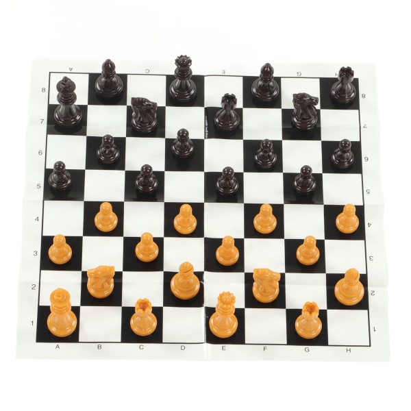 Kansainvälinen muovinen set , jossa on 25 cm muovikalvo shakkilaudalla