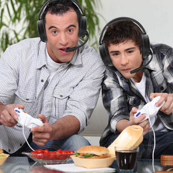 Revolutionerande gamingheadset med avancerat chipset för sömlös anslutning, vrid-för-att-tysta-mikrofon för omedelbar tystnad, DTS Headphone:X Spatial