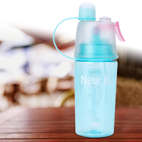 Bærbar plast reisevann drikkekopp Lekkasikker sprayflaske utendørs sport (blå 400 ml)