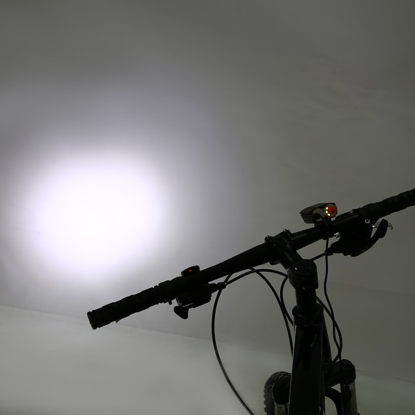 Ljusstark LED 2000LM USB cykelstrålkastare cykel framlykta lampa för nattcykling