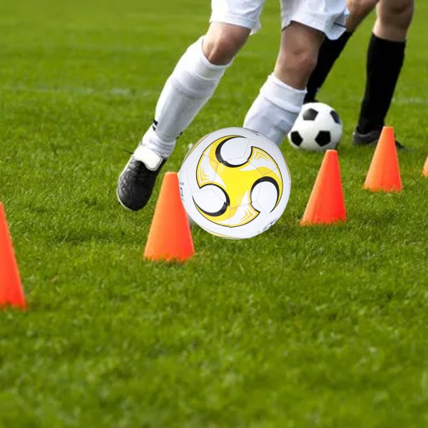 Storlek 5 Fotboll PVC för tävlingar Träningsprov Officiell inomhus utomhuslek Gul