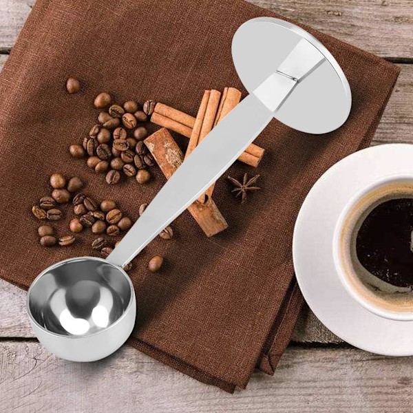En kaffesked, två i en kaffesked och mosad kaffe