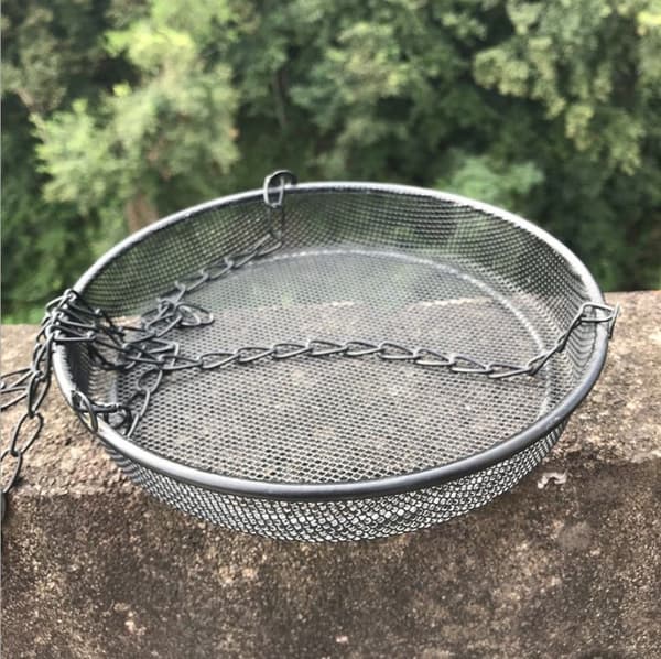 Ophængt madorm-foderdispenser - Diameter: 19 cm - Foderstander til vilde fugle hele året rundt