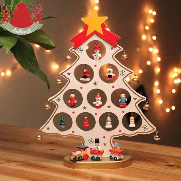 DIY juletre i tre med miniatyrpynt - gavebord KLB