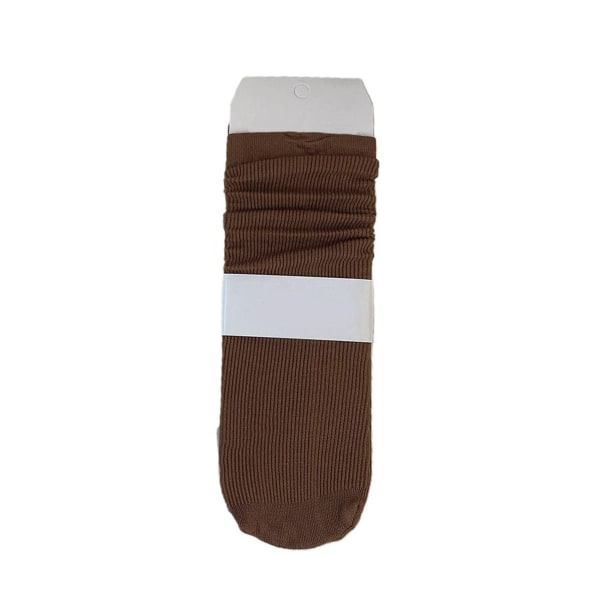 Komfortable, åndbare sokker lavet af tynd bomuldsstrik i ensfarvet mokka farve KLB