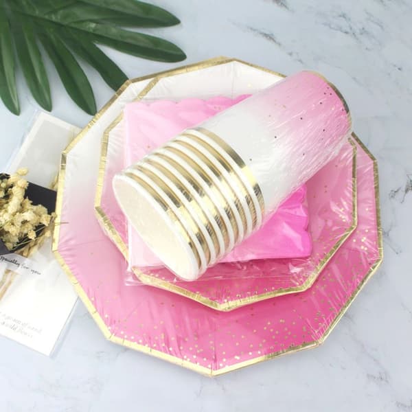 Rosa engångsbruk pappersservis, papperstallrikar, muggar KLB