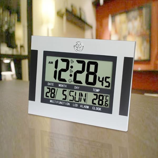 Stor LCD-väggklocka Enkel elektronisk väckarklocka (Silver + Svart)