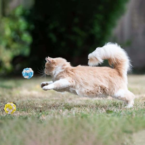 Katt leksak bollar med klocka, 3-pack färgglada mjuka luddiga bollar inbyggd klocka, tuggleksaker interaktiva katt leksaker för inomhuskatter och kattungar som leker