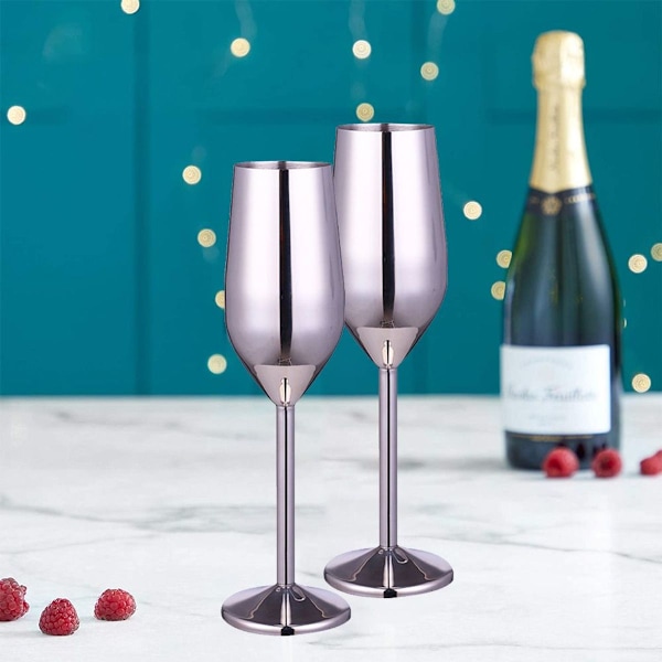 Set med 2 st krossfria, silverfärgade champagneglas
