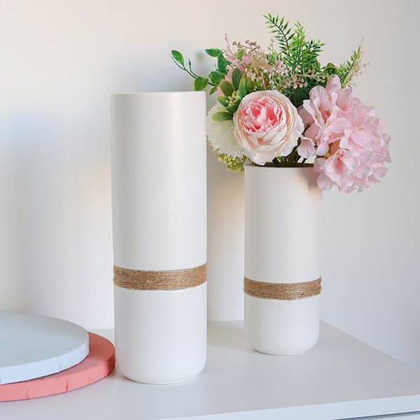 Hvid blomster vase sæt - elegante hvide vaser til dekoration
