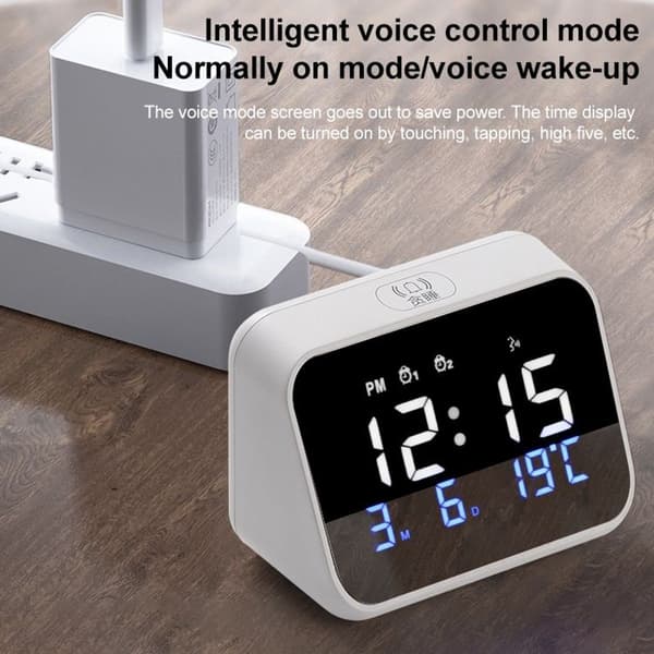 Monitoiminen elektroninen herätyskello LED-näytöllä (musta)