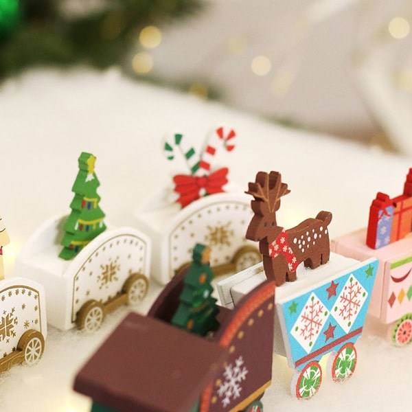 Puinen joulujuna joulukoriste juna lapsille Juhlallinen adventtikalenteri KLB