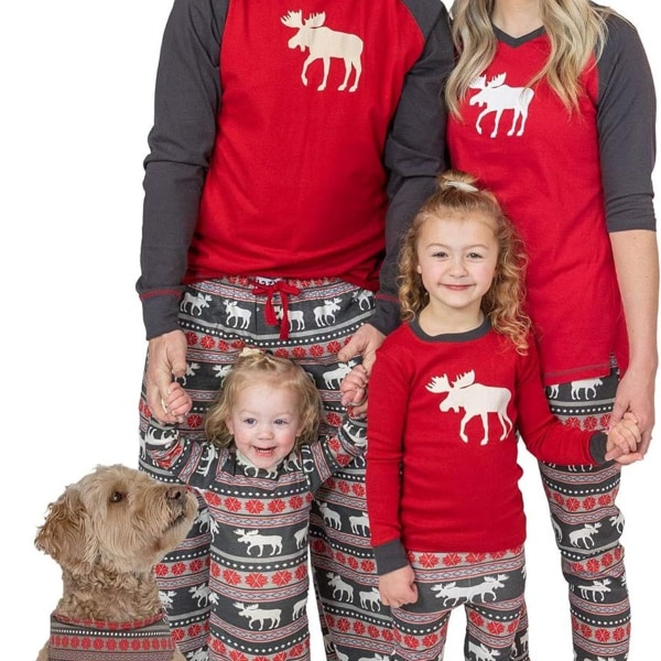 Lazy One Christmas Pyjamassæt, matchende familiepyjamas til KLB