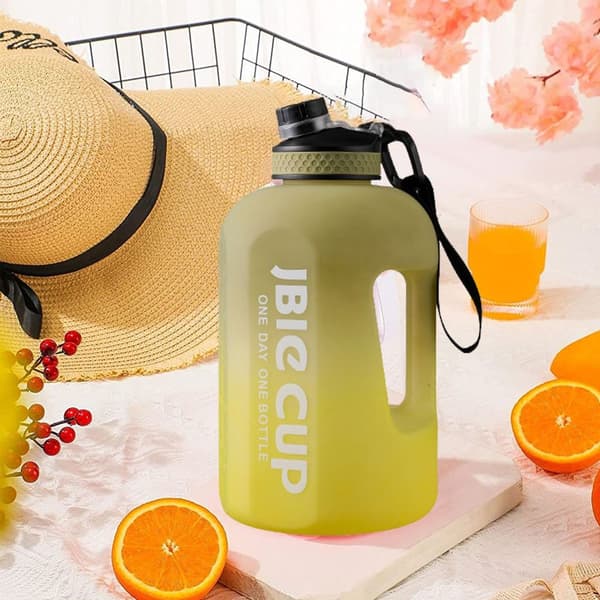 Vattenflaska Tidsmarkör Sugrör Motiverande Armégrön 1900ml KLB
