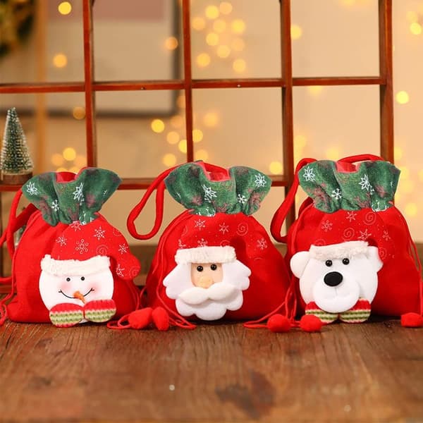 Presentpåse Julgodispåse i rött och grönt tyg