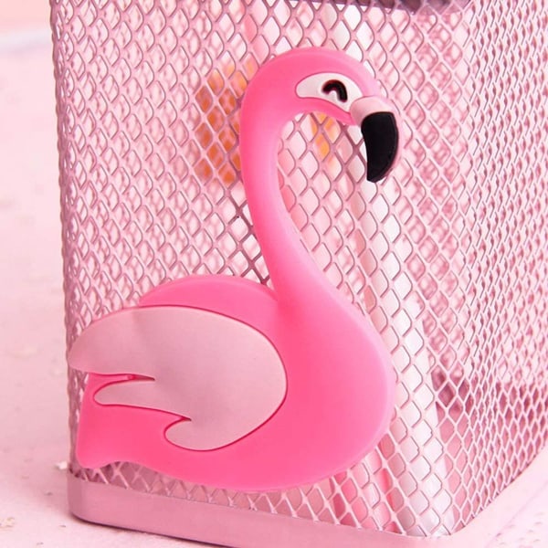 Söpö metallinen pöytäkynäteline, neliönmuotoinen, flamingo KLB