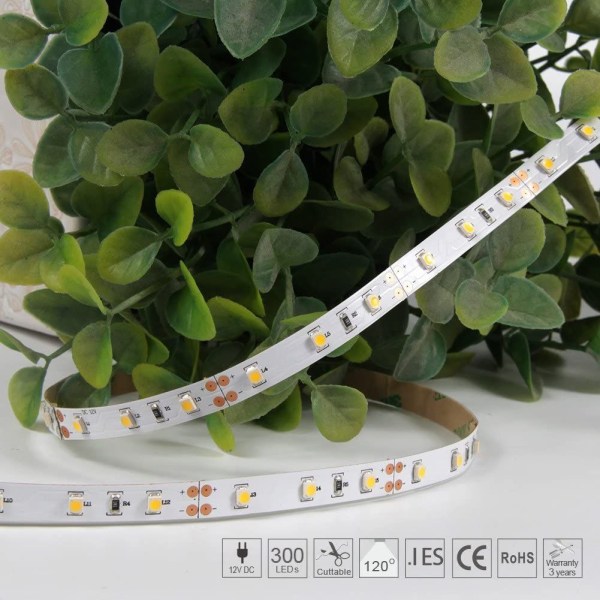 Flexibel LED-remsa 3528 SMD LED-band med 3M självhäftande tejp 5m en rulle 12V DC (varmvit)