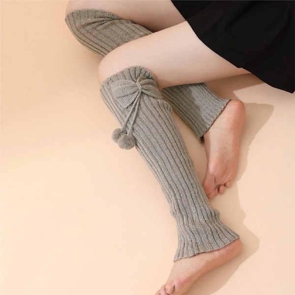 Lange benvarmere for kvinner Lolita Fashion Wool Cable Knit Light Grey KLB
