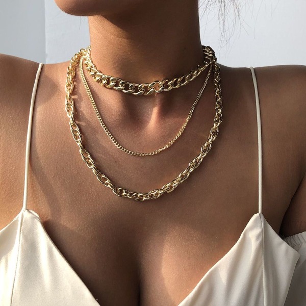 Temperamentsfullt modernt halsband för kvinnor