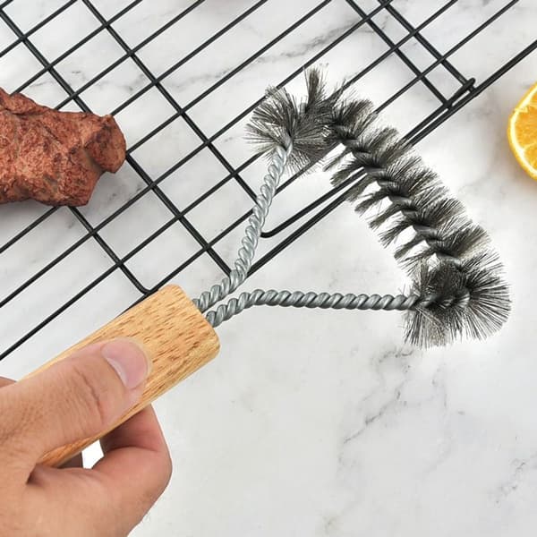 Grillbørste med eikehåndtak