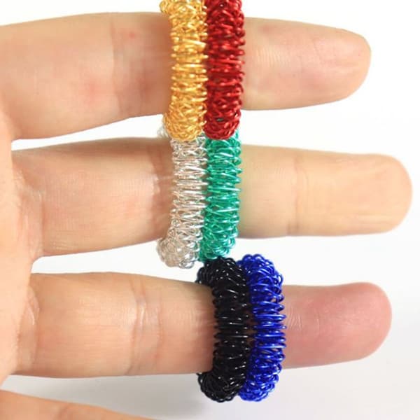 Spikiga sensoriska fingerringar (10-pack) - bra fidgetleksak med piggar KLB