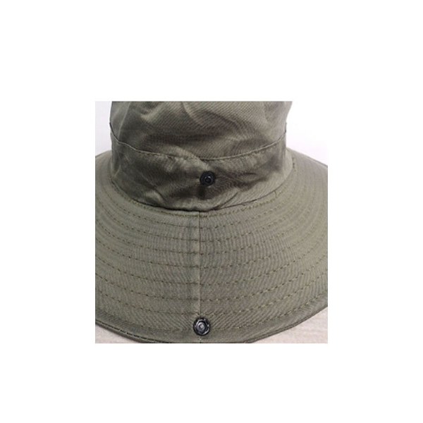 En beige mesh sommar solskydd hatt för män