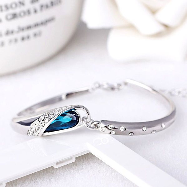 Silver armband Silver blå glittrande kristallarmband