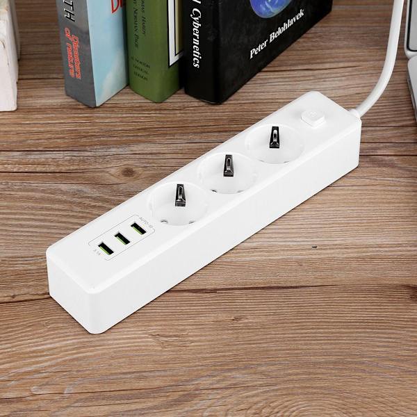 Smart USB-stikkontakt med EU-stik, 3 porte og 3 stik KLB