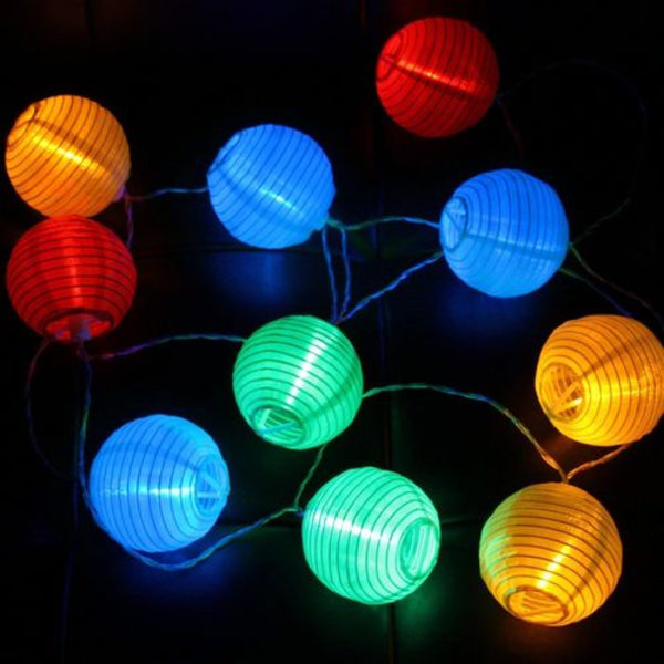 Paket med 30 färgglada LED-lyktor/lyktor för trädgård, julfest