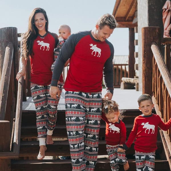 Lazy One julepyjamassett, matchende familiepyjamas for KLB