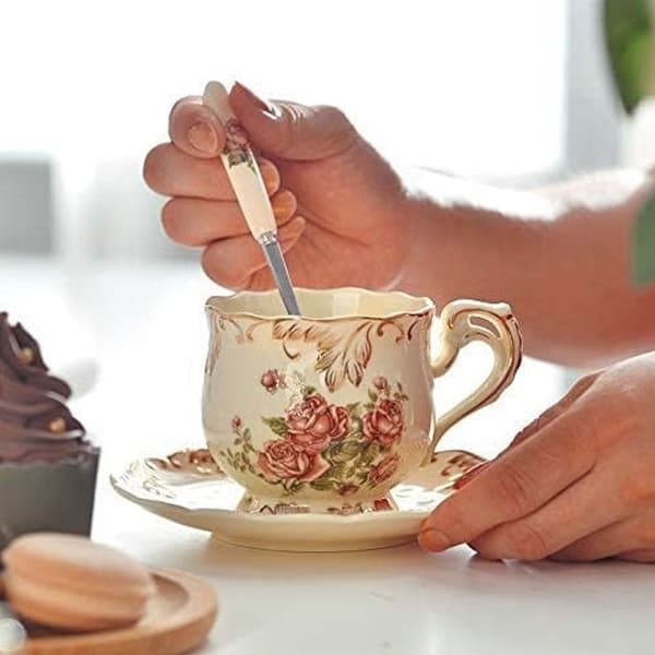 \"Pastoral Rose\" tekopp og underkop sæt, 200 ml kop og underkop