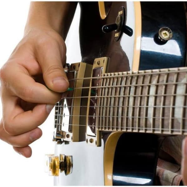 Plektrum Set 8 - Akustiska gitarrplektrum tillverkade av slitstarka material KLB