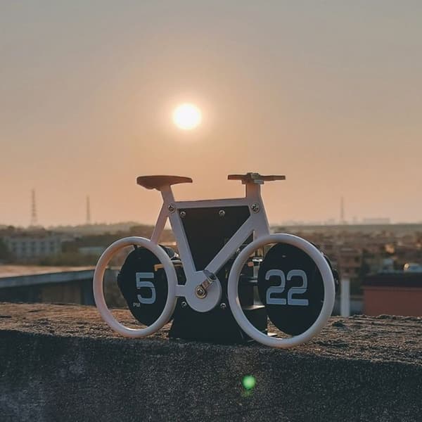 Retro cykelformad automatisk flip-klocka Heminredning Flip-klocka (Vit)