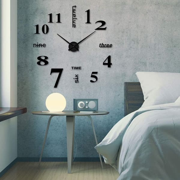 Moderne vægur med et unikt design