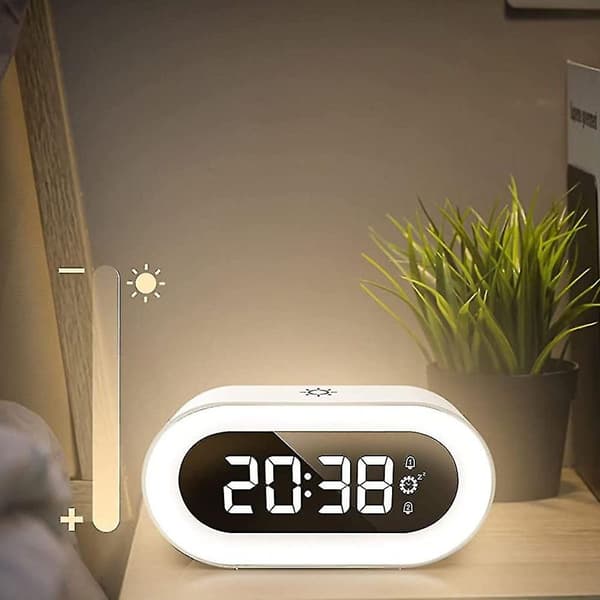 Fargerik LED digital alarmklokke med slumrefunksjon og dimmer