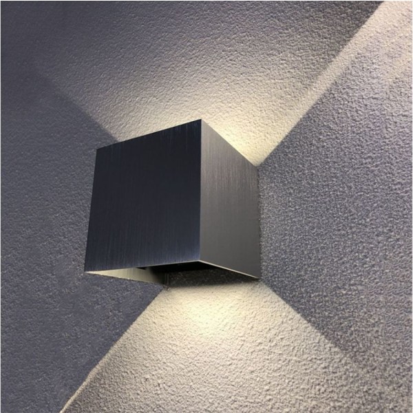 12W LED væglampe med justerbar strålevinkel Vandtæt design IP65 Varm hvid Sort LED væglampe