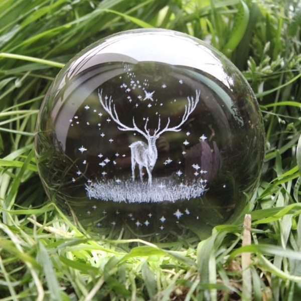3D-kristallipallo kaiverretulla hopeajalustalla 2,36 tuumaa 6 cm + kristallijalka