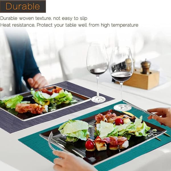 Rektangulära placemats för köksbord och matsal. Ljusblå