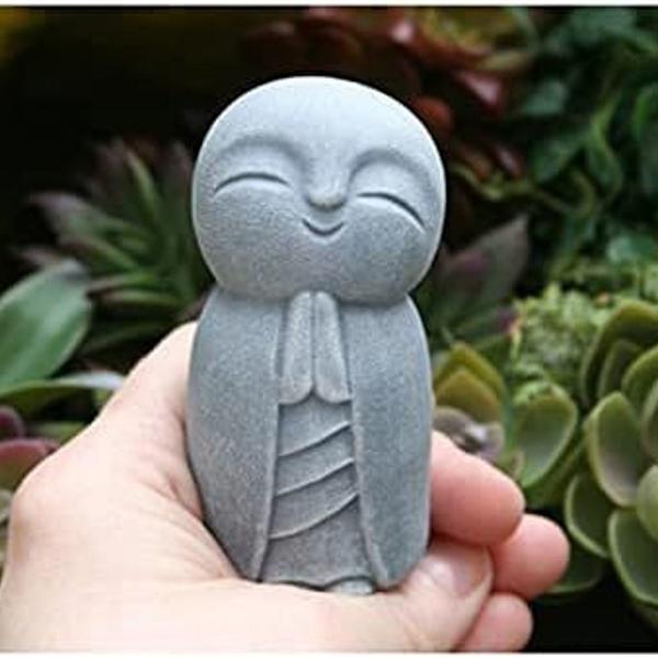 Munk leende Buddha staty, perfekt dekoration för ditt hem