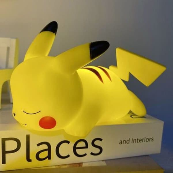 1 Pack Söt Pikachu Nattlampa Sängprydnad Present KLB