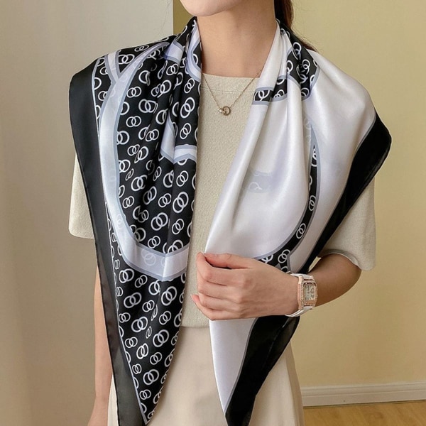 Halsduk Medium fyrkantig satinscarf för kvinnor KLB