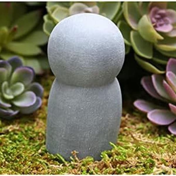 Munk smilende Buddha-statue, perfekt dekorasjon for hjemmet ditt