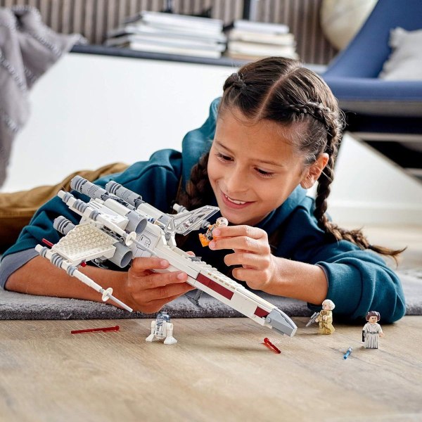 Luke Skywalkers X-Wing Fighter 75301 Fantastiskt leksaksbyggset för barn, ny KLB