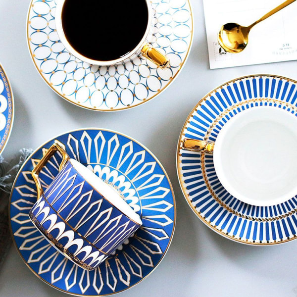 Kaffe kop med tallerken og ske, 2007 ml porcelæn