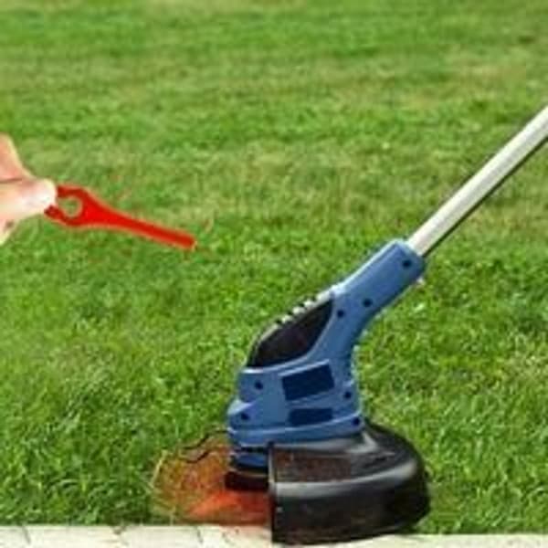 Pakke med 100 plasttrimmerblader for utskifting. KLB