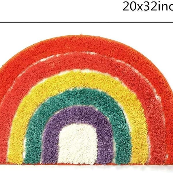 Farget stripet badematte, halvsirkelformet sklisikker absorberende mikrofiber,